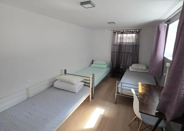 Rooms4Rest Wiertnicza - Private Rooms For Tourists Warszawa